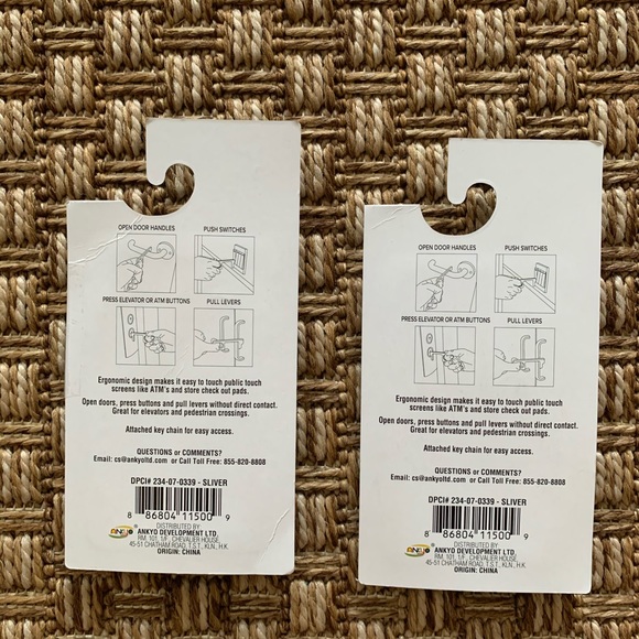 NWT Hands Free No Touch Door Handle Tool Keychain Non-Contact Keychain Tool - Picture 2 of 2